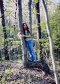 2002 spring me in curvy tree 1.jpg (174048 bytes)