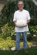 dad and puffball 9-27-06.jpg (150875 bytes)