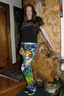 me 8-25-06 outfit2 left hand on doorknob 2.jpg (133827 bytes)